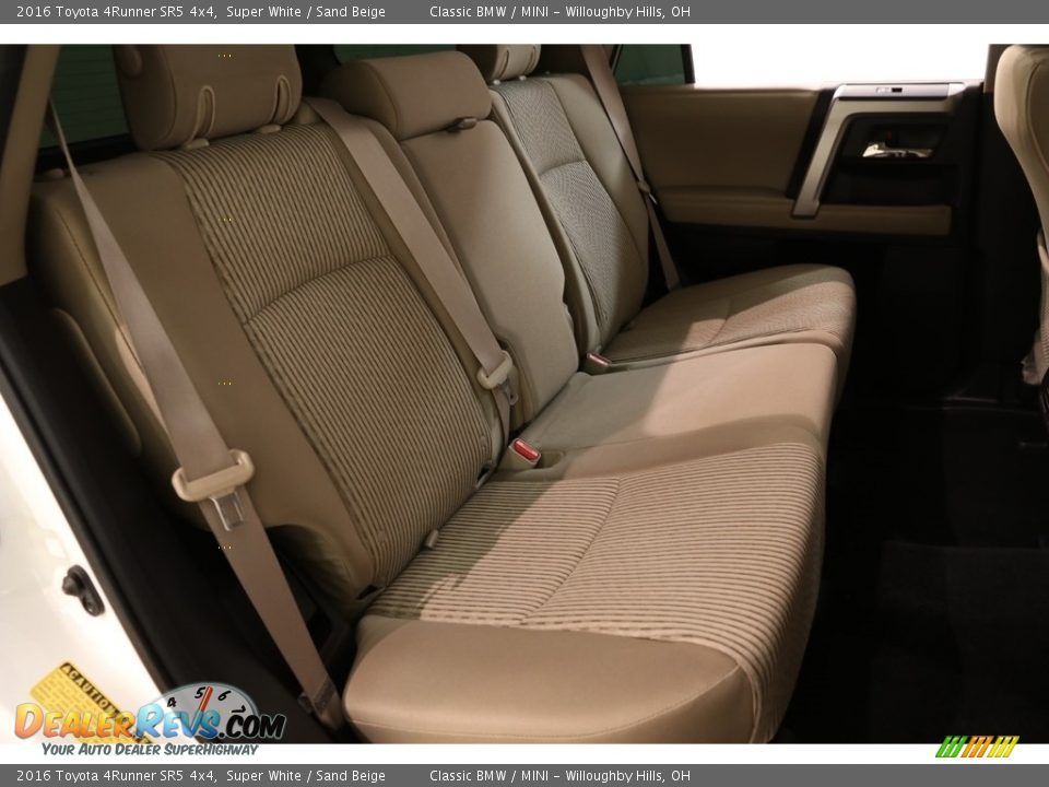 2016 Toyota 4Runner SR5 4x4 Super White / Sand Beige Photo #16