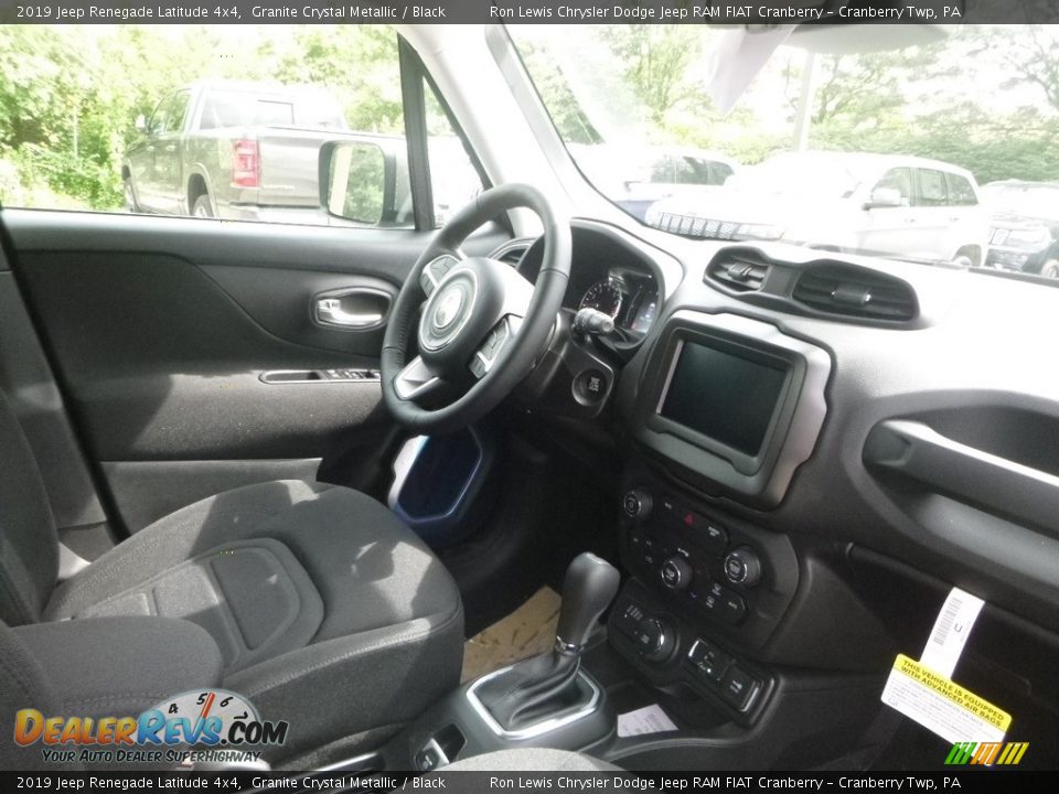 2019 Jeep Renegade Latitude 4x4 Granite Crystal Metallic / Black Photo #11