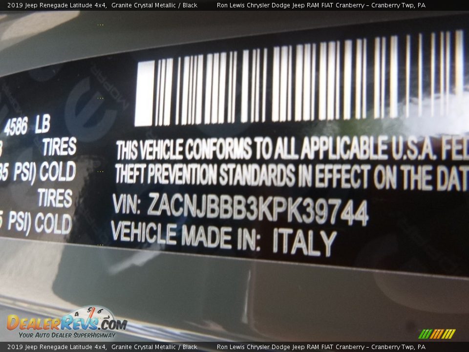 2019 Jeep Renegade Latitude 4x4 Granite Crystal Metallic / Black Photo #15