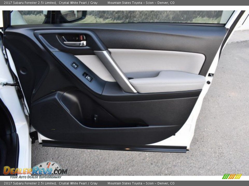 2017 Subaru Forester 2.5i Limited Crystal White Pearl / Gray Photo #26