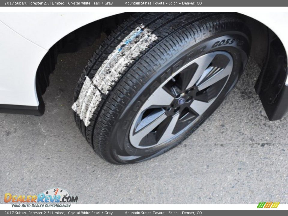 2017 Subaru Forester 2.5i Limited Crystal White Pearl / Gray Photo #29