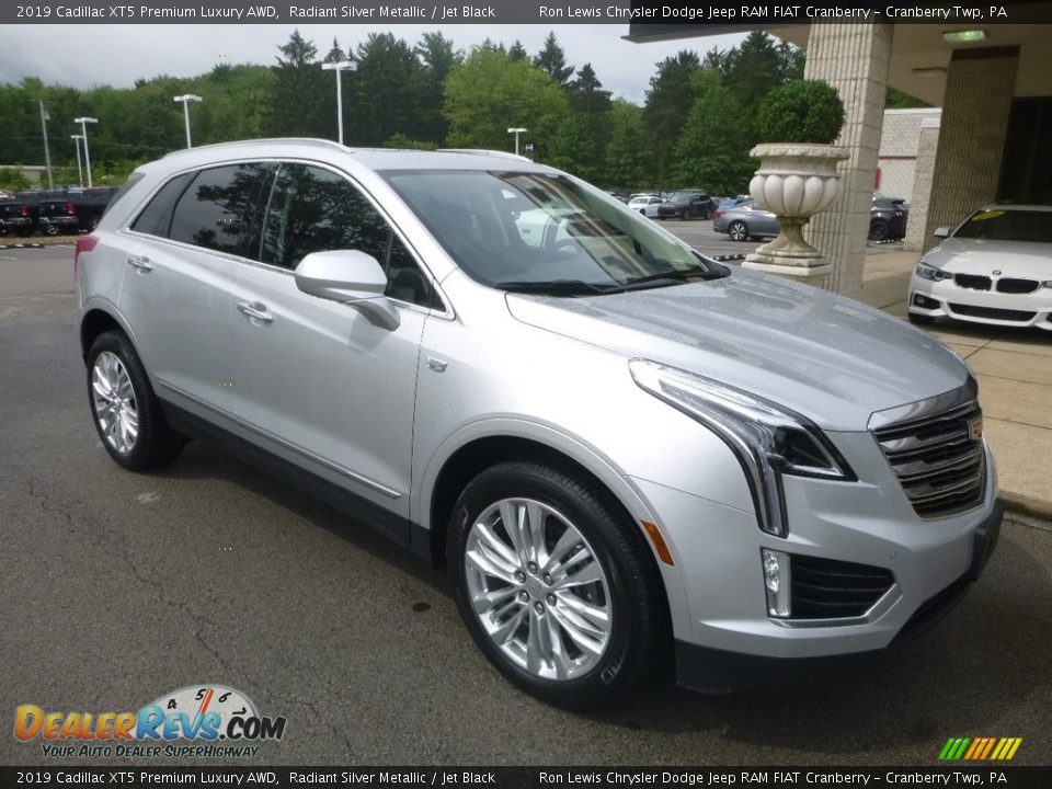 2019 Cadillac XT5 Premium Luxury AWD Radiant Silver Metallic / Jet Black Photo #3