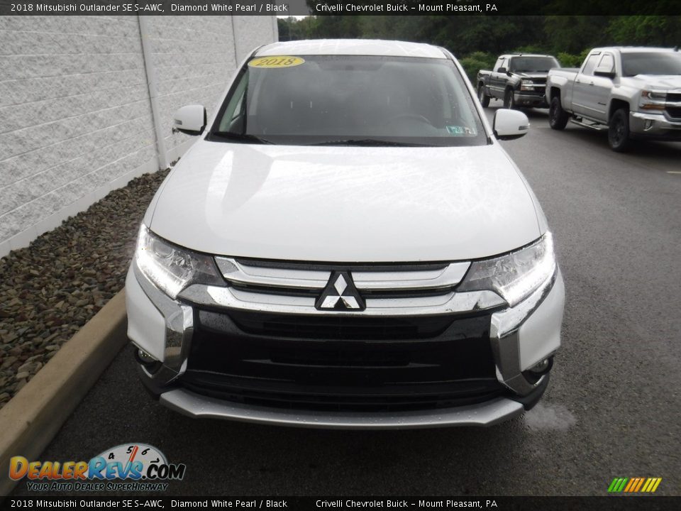 2018 Mitsubishi Outlander SE S-AWC Diamond White Pearl / Black Photo #5