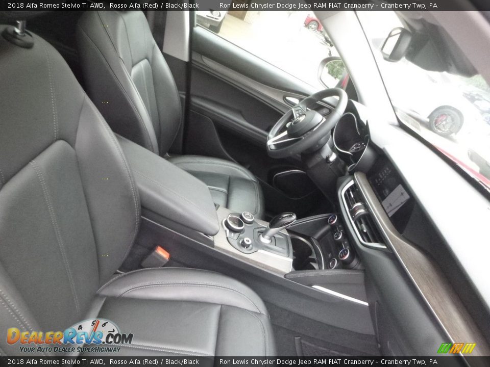 2018 Alfa Romeo Stelvio Ti AWD Rosso Alfa (Red) / Black/Black Photo #12