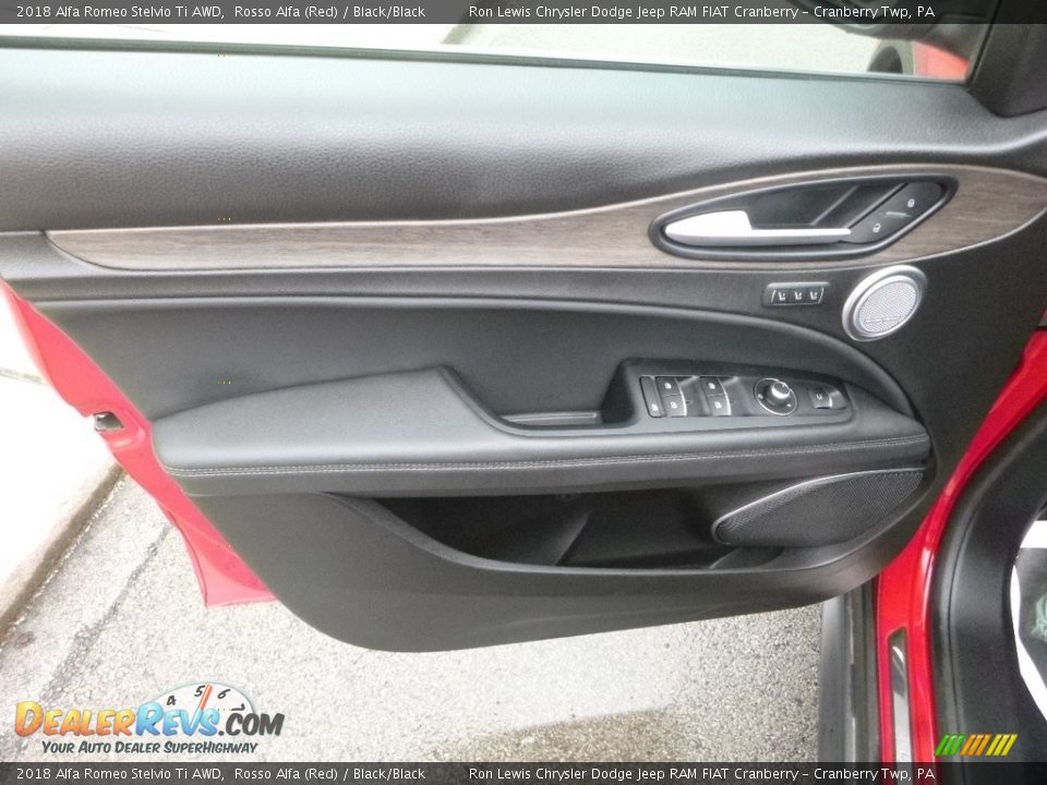 2018 Alfa Romeo Stelvio Ti AWD Rosso Alfa (Red) / Black/Black Photo #14