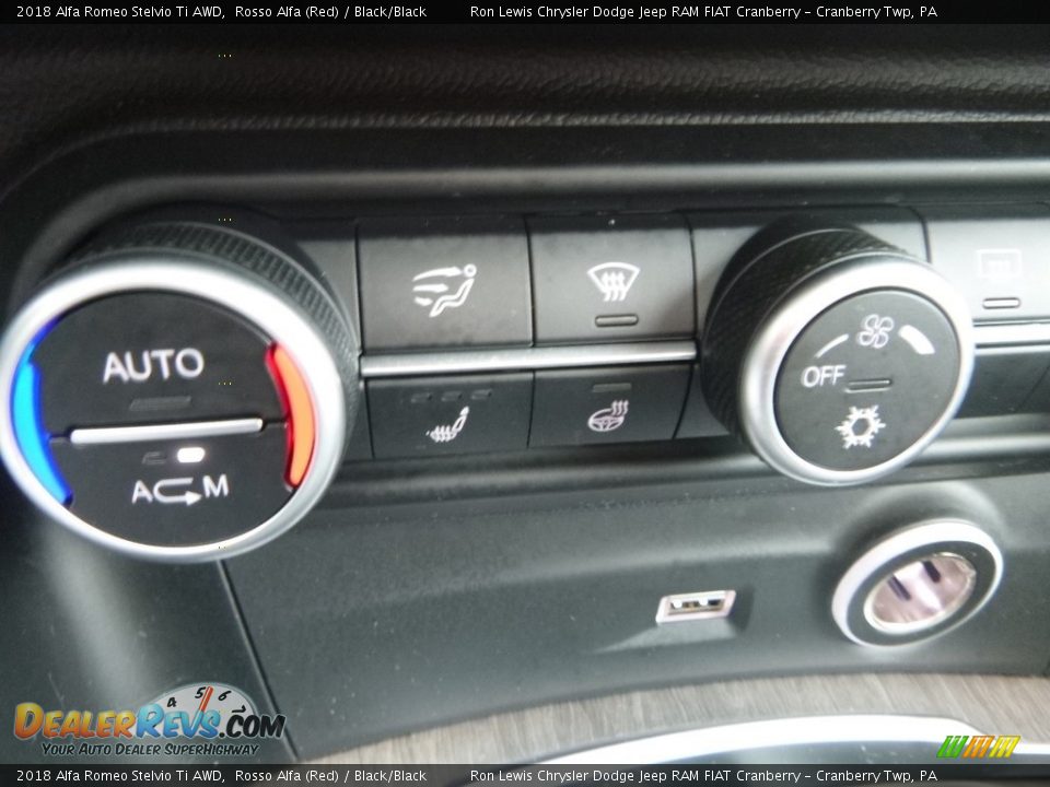 2018 Alfa Romeo Stelvio Ti AWD Rosso Alfa (Red) / Black/Black Photo #20