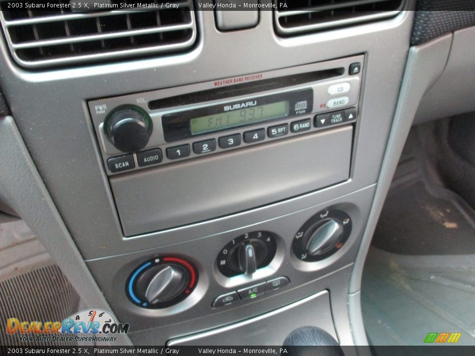 2003 Subaru Forester 2.5 X Platinum Silver Metallic / Gray Photo #14
