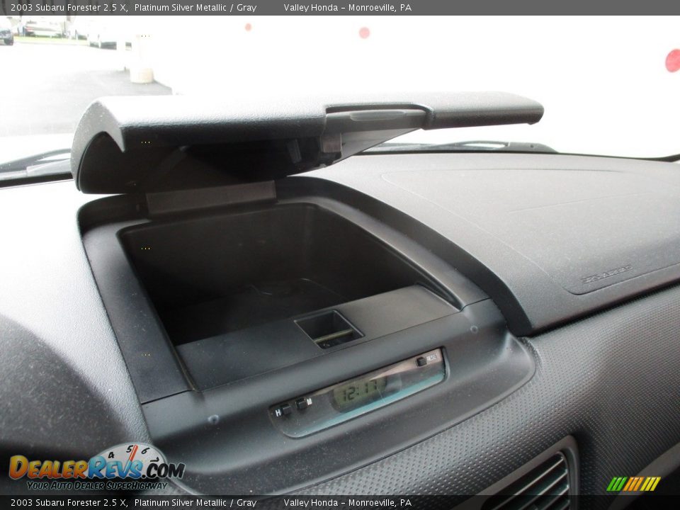 2003 Subaru Forester 2.5 X Platinum Silver Metallic / Gray Photo #15