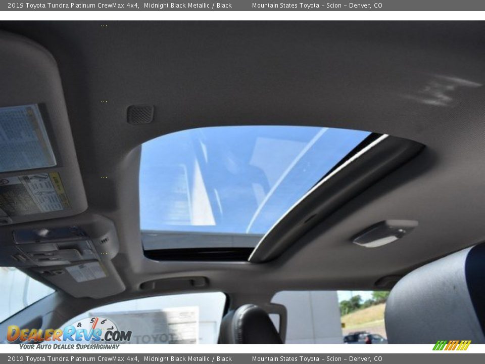 2019 Toyota Tundra Platinum CrewMax 4x4 Midnight Black Metallic / Black Photo #8