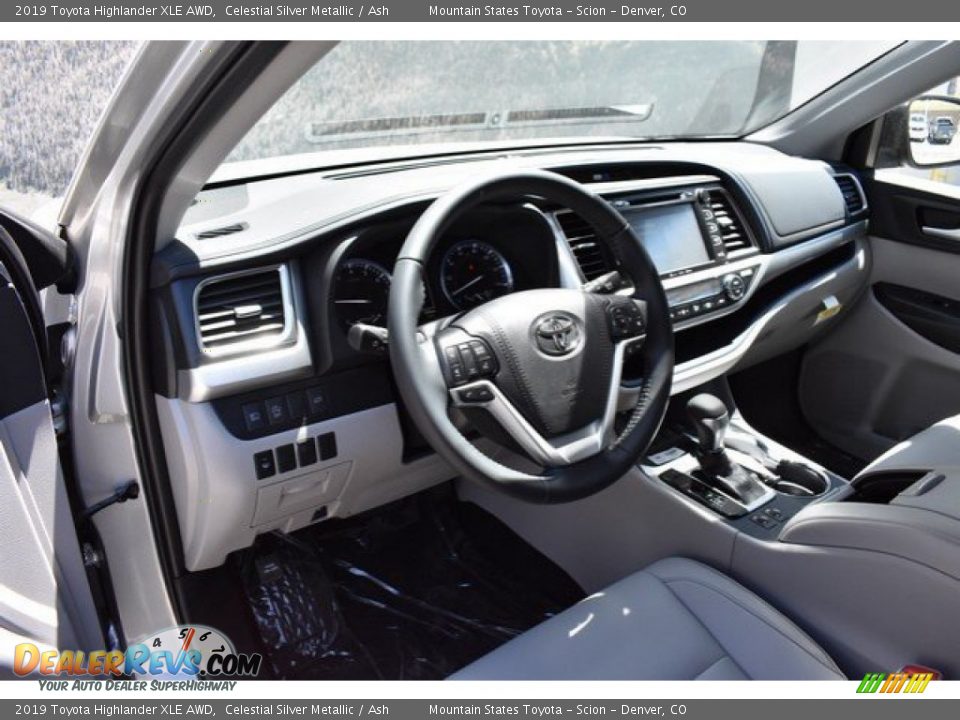 2019 Toyota Highlander XLE AWD Celestial Silver Metallic / Ash Photo #5