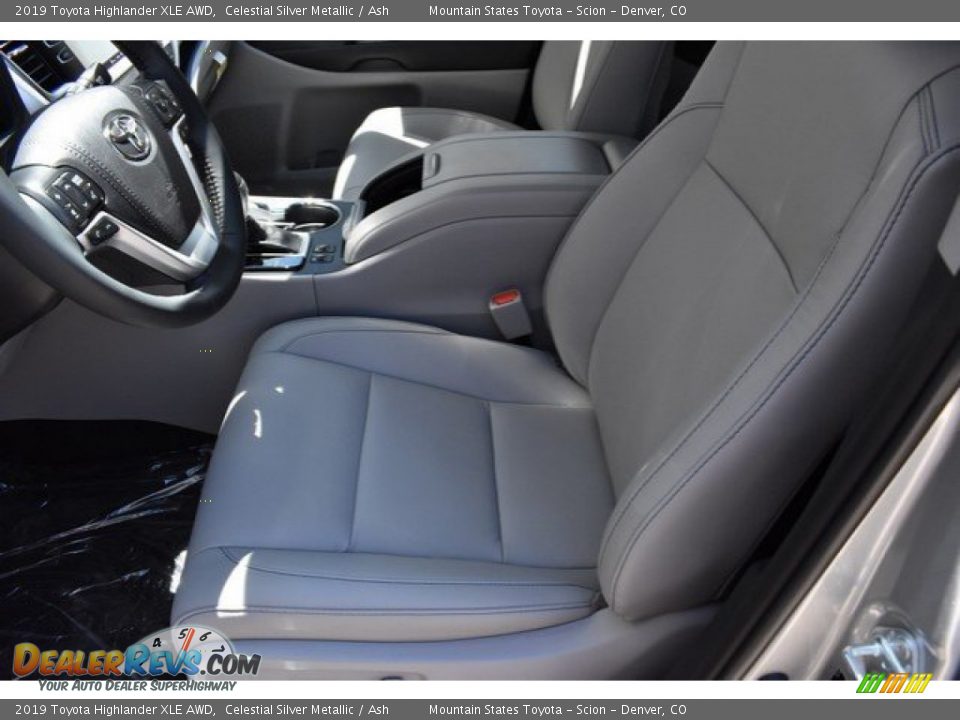 2019 Toyota Highlander XLE AWD Celestial Silver Metallic / Ash Photo #6