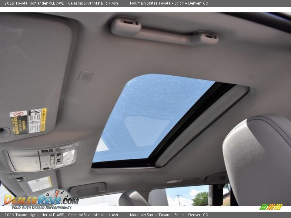 2019 Toyota Highlander XLE AWD Celestial Silver Metallic / Ash Photo #8