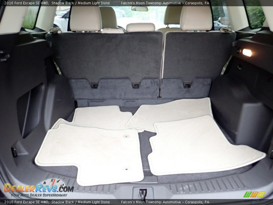 2016 Ford Escape SE 4WD Shadow Black / Medium Light Stone Photo #4