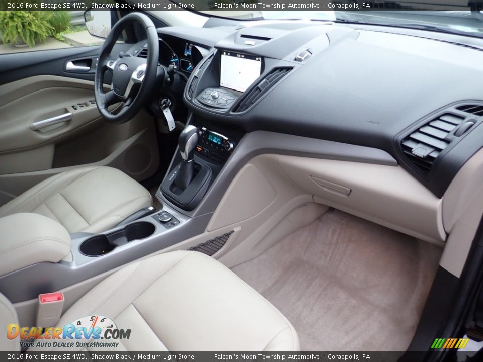 2016 Ford Escape SE 4WD Shadow Black / Medium Light Stone Photo #12