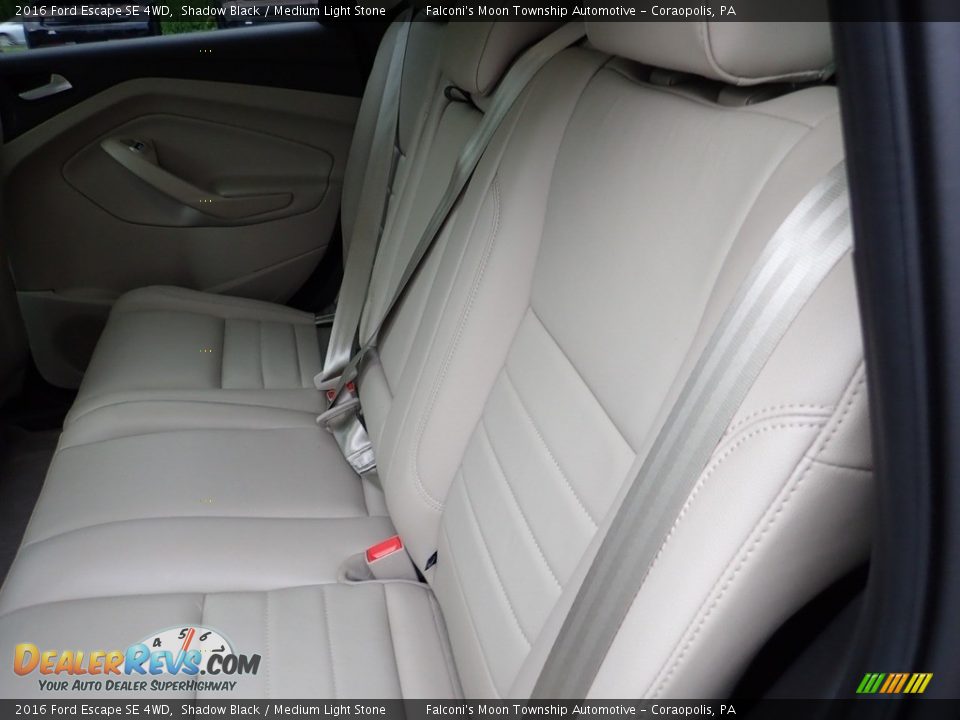 2016 Ford Escape SE 4WD Shadow Black / Medium Light Stone Photo #16