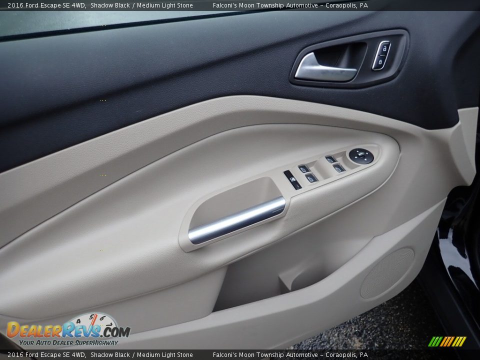 2016 Ford Escape SE 4WD Shadow Black / Medium Light Stone Photo #18