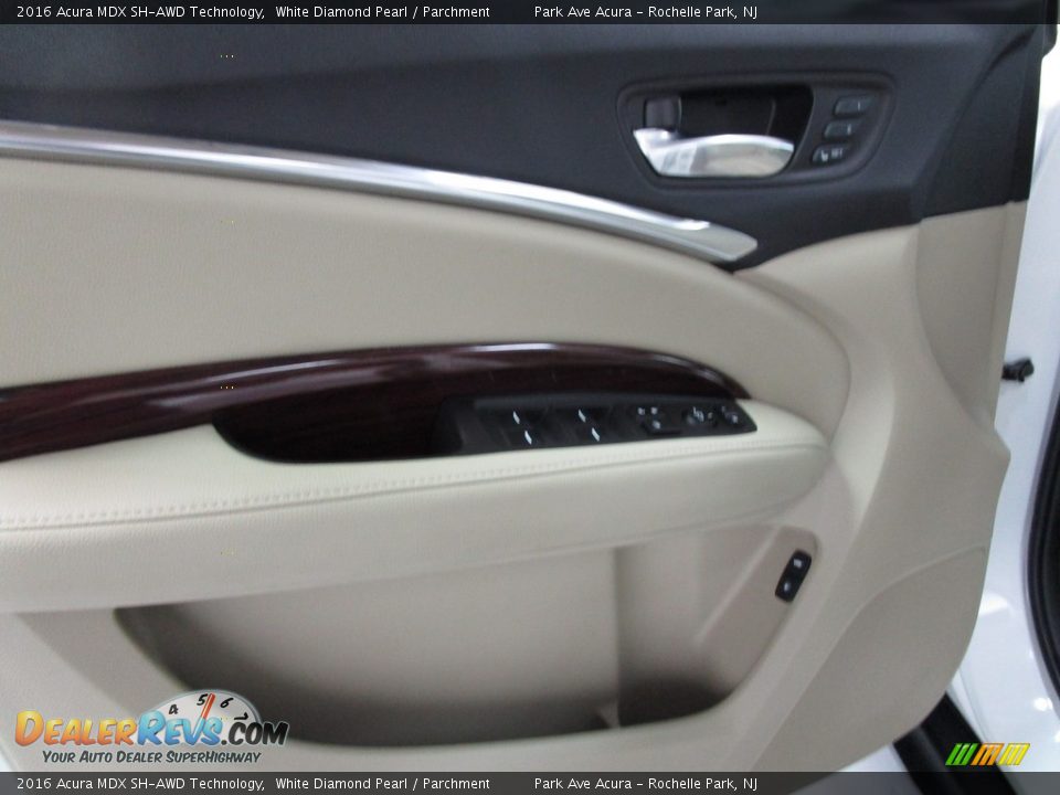 2016 Acura MDX SH-AWD Technology White Diamond Pearl / Parchment Photo #9
