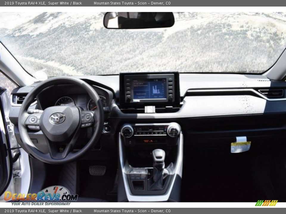 2019 Toyota RAV4 XLE Super White / Black Photo #7