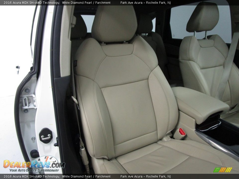 2016 Acura MDX SH-AWD Technology White Diamond Pearl / Parchment Photo #18