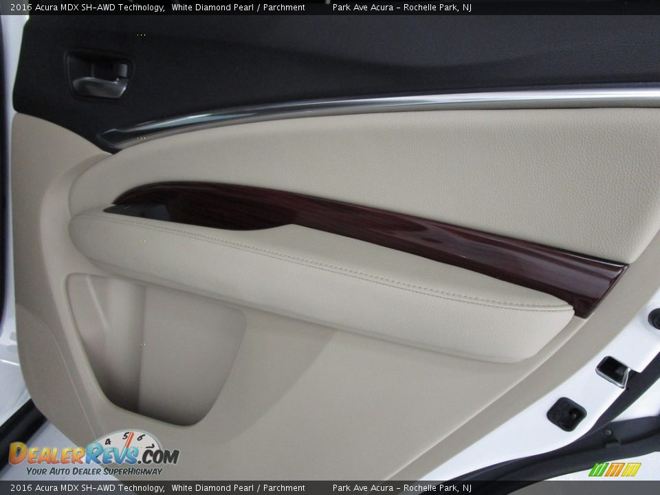 2016 Acura MDX SH-AWD Technology White Diamond Pearl / Parchment Photo #20