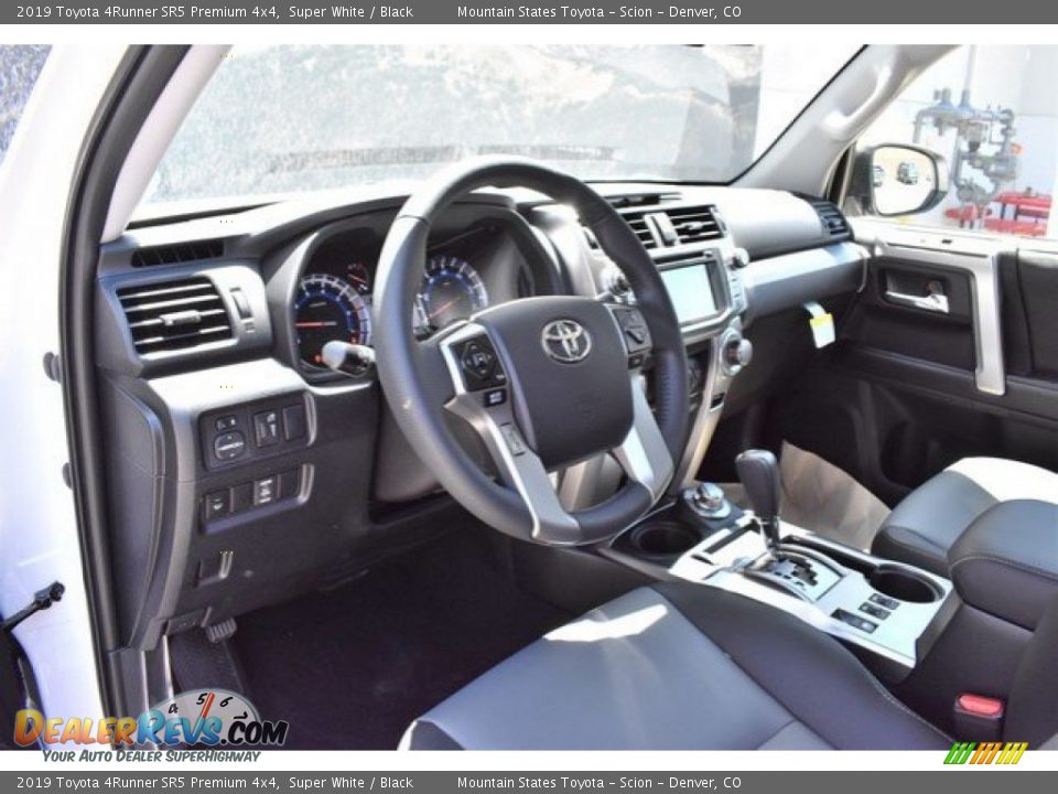 2019 Toyota 4Runner SR5 Premium 4x4 Super White / Black Photo #5