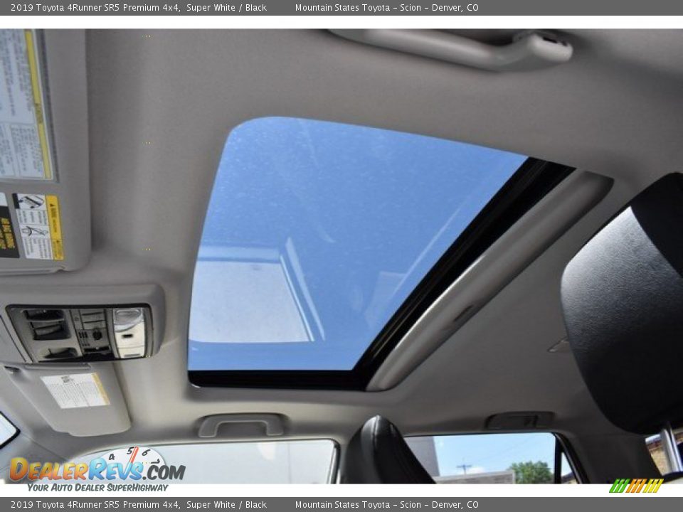 2019 Toyota 4Runner SR5 Premium 4x4 Super White / Black Photo #8