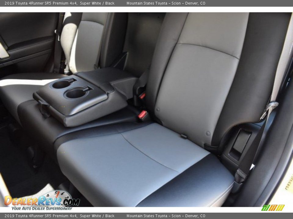 2019 Toyota 4Runner SR5 Premium 4x4 Super White / Black Photo #10