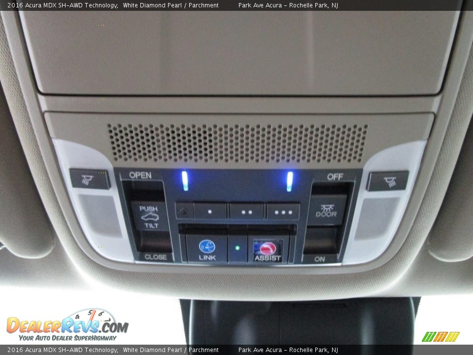 2016 Acura MDX SH-AWD Technology White Diamond Pearl / Parchment Photo #33