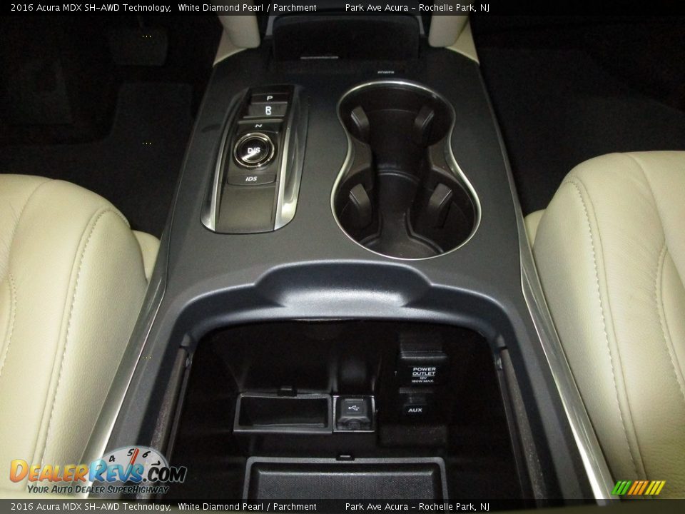 2016 Acura MDX SH-AWD Technology White Diamond Pearl / Parchment Photo #34