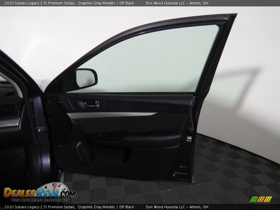 2010 Subaru Legacy 2.5i Premium Sedan Graphite Gray Metallic / Off Black Photo #24