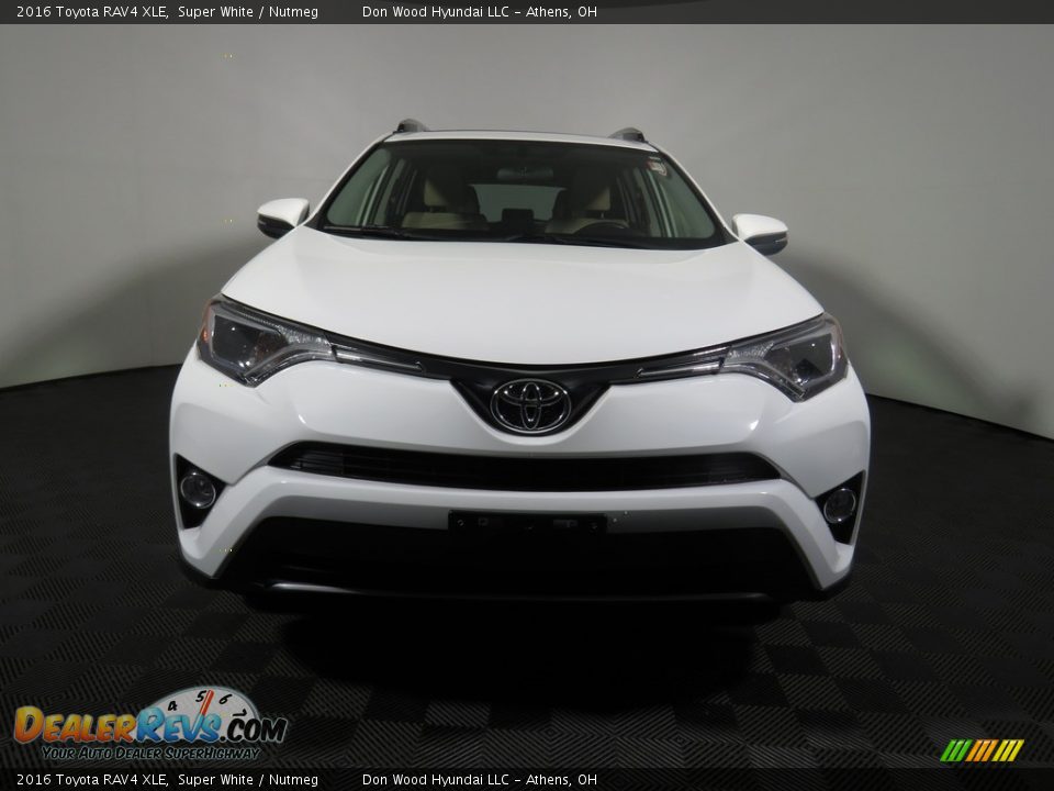 2016 Toyota RAV4 XLE Super White / Nutmeg Photo #5