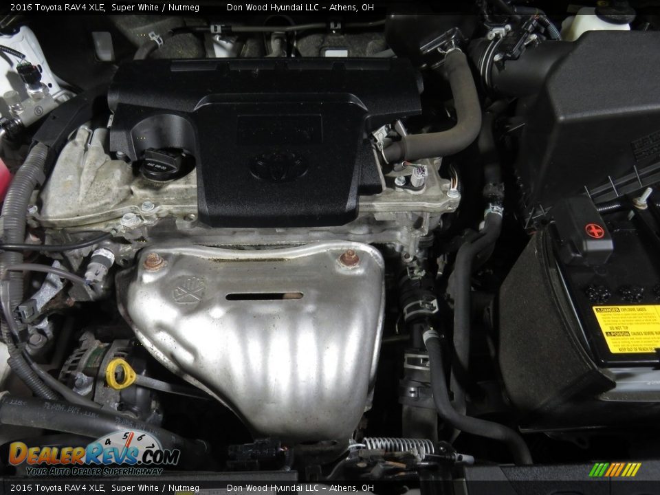 2016 Toyota RAV4 XLE Super White / Nutmeg Photo #7