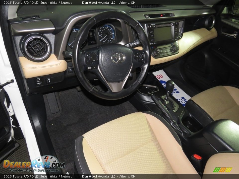 2016 Toyota RAV4 XLE Super White / Nutmeg Photo #19