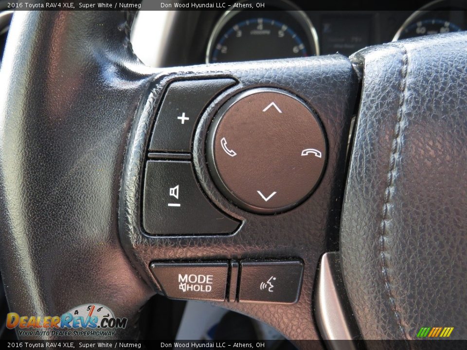 2016 Toyota RAV4 XLE Super White / Nutmeg Photo #35
