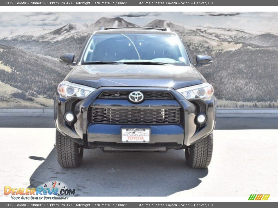2019 Toyota 4Runner SR5 Premium 4x4 Midnight Black metallic / Black Photo #2