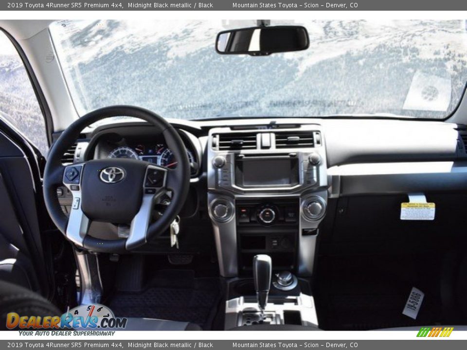 2019 Toyota 4Runner SR5 Premium 4x4 Midnight Black metallic / Black Photo #7