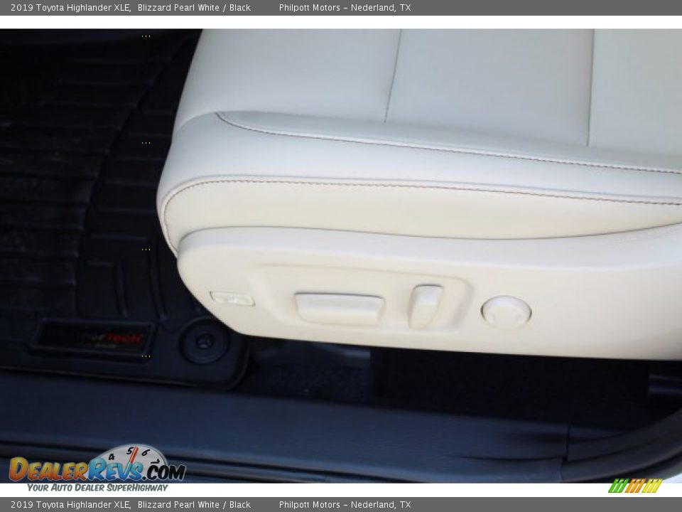 2019 Toyota Highlander XLE Blizzard Pearl White / Black Photo #11