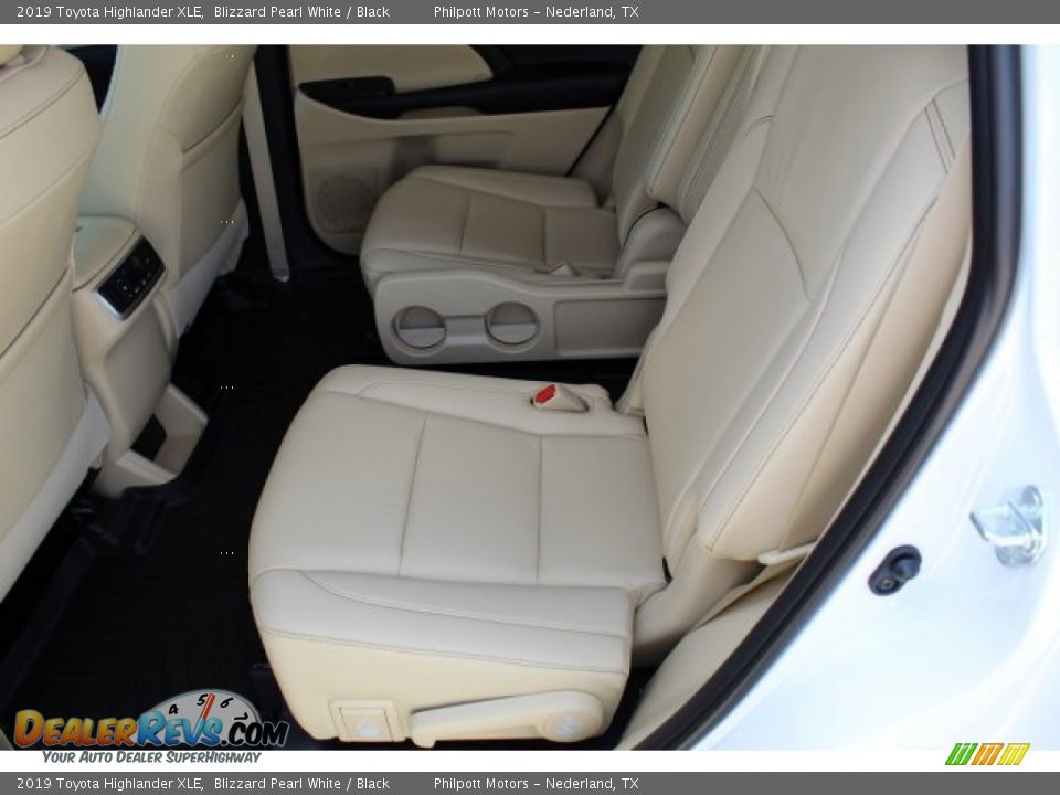 2019 Toyota Highlander XLE Blizzard Pearl White / Black Photo #19