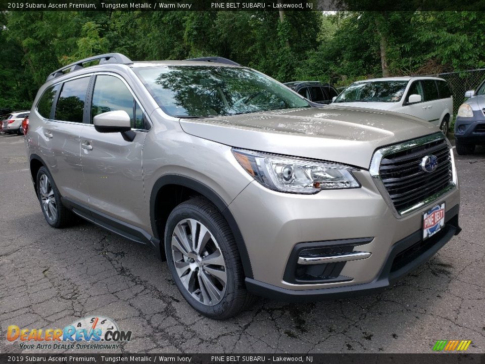 Front 3/4 View of 2019 Subaru Ascent Premium Photo #1