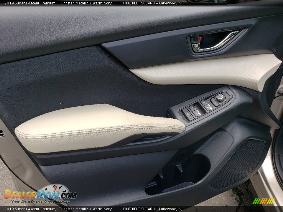 2019 Subaru Ascent Premium Tungsten Metallic / Warm Ivory Photo #8