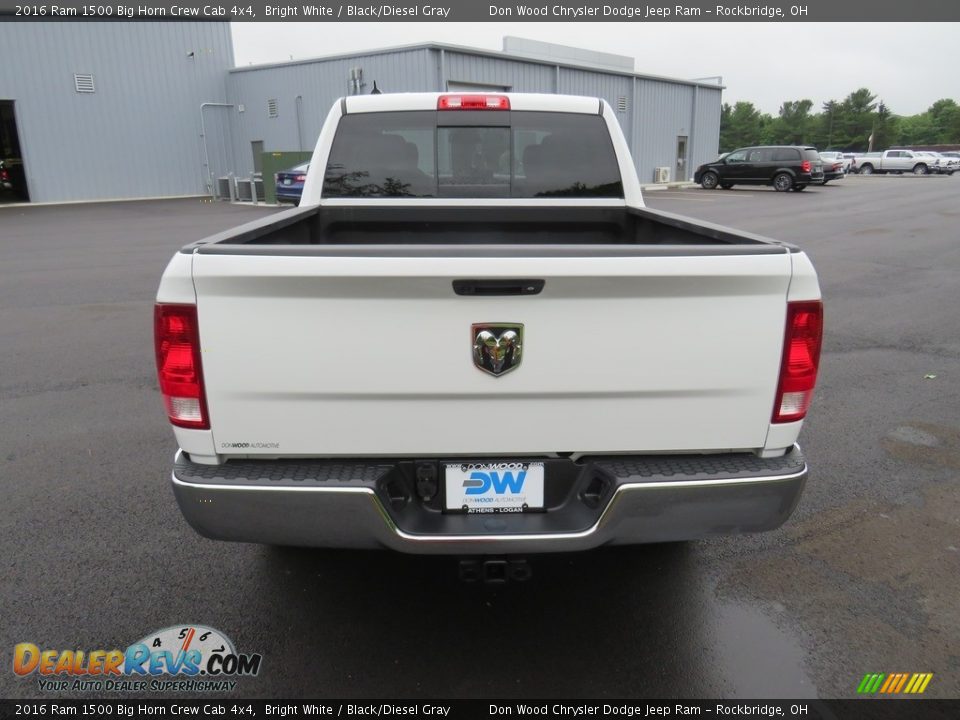 2016 Ram 1500 Big Horn Crew Cab 4x4 Bright White / Black/Diesel Gray Photo #13