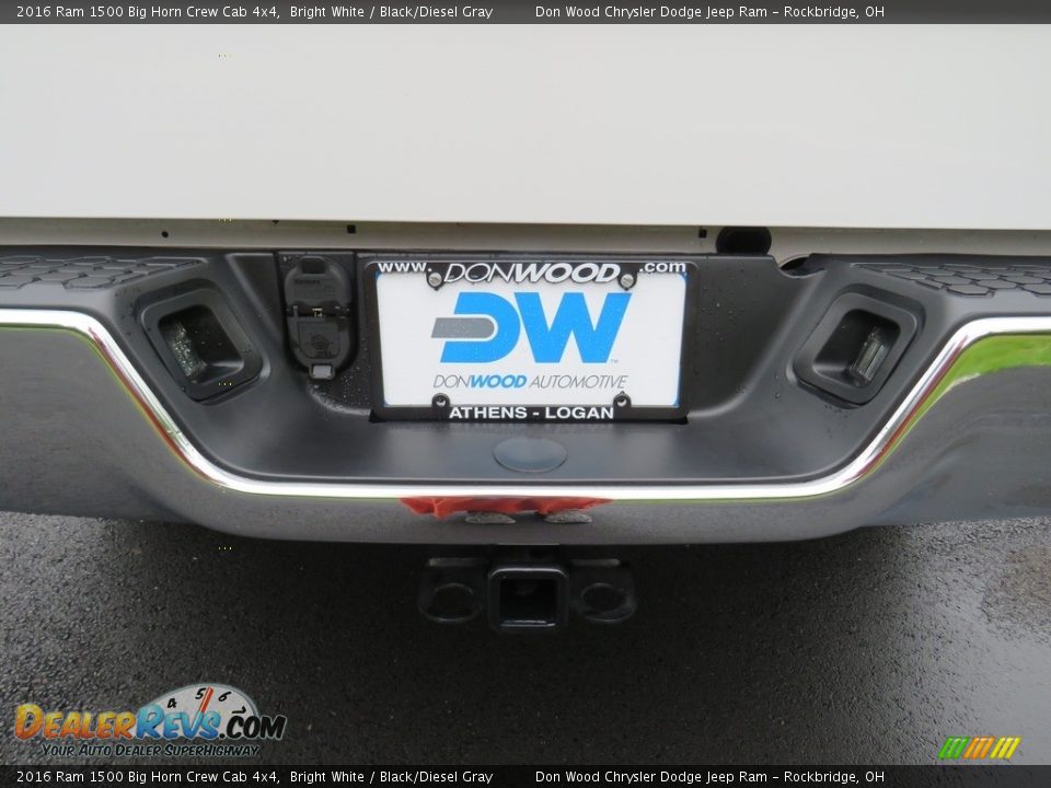 2016 Ram 1500 Big Horn Crew Cab 4x4 Bright White / Black/Diesel Gray Photo #14