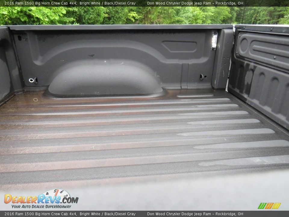 2016 Ram 1500 Big Horn Crew Cab 4x4 Bright White / Black/Diesel Gray Photo #15