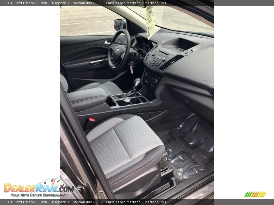 2018 Ford Escape SE 4WD Magnetic / Charcoal Black Photo #8