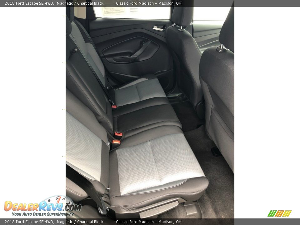 2018 Ford Escape SE 4WD Magnetic / Charcoal Black Photo #9