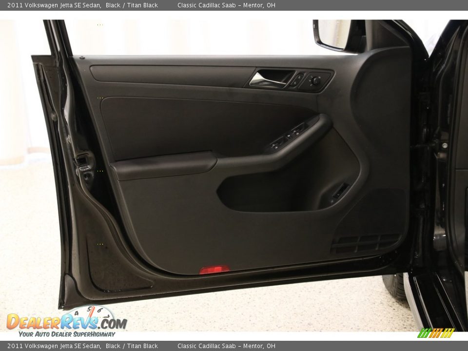 2011 Volkswagen Jetta SE Sedan Black / Titan Black Photo #4