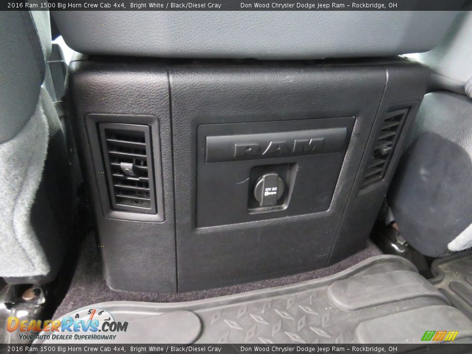 2016 Ram 1500 Big Horn Crew Cab 4x4 Bright White / Black/Diesel Gray Photo #26