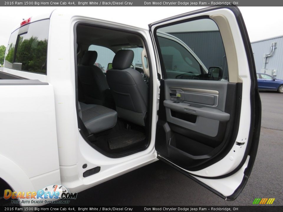 2016 Ram 1500 Big Horn Crew Cab 4x4 Bright White / Black/Diesel Gray Photo #28