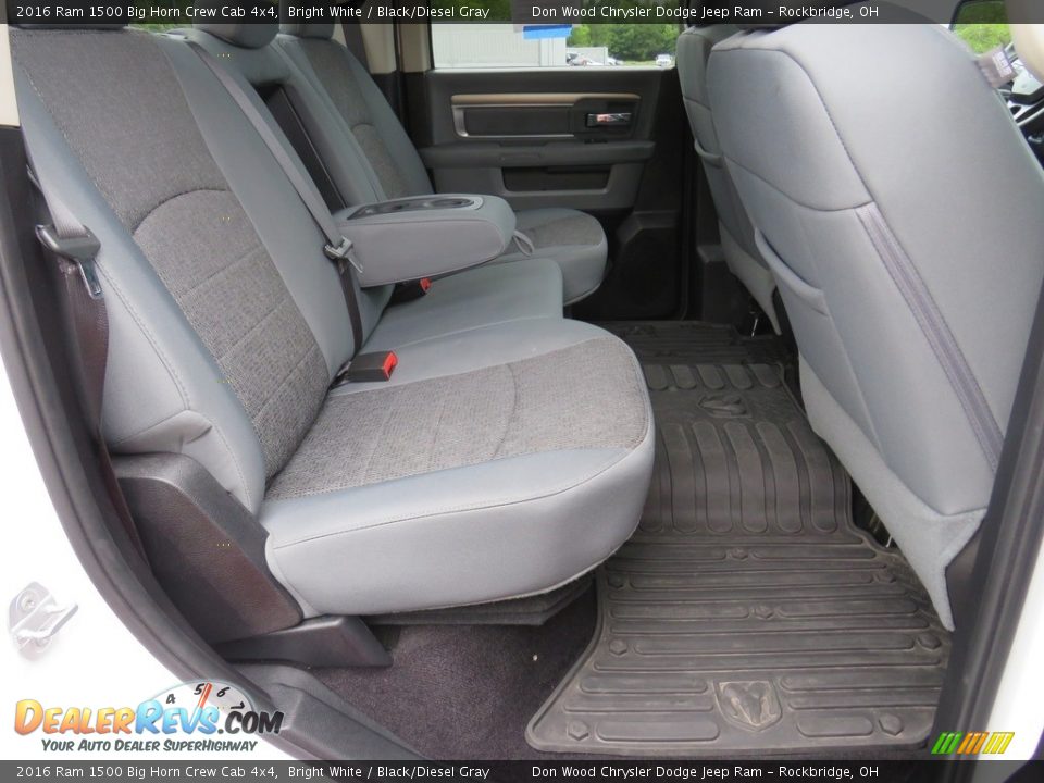 2016 Ram 1500 Big Horn Crew Cab 4x4 Bright White / Black/Diesel Gray Photo #29