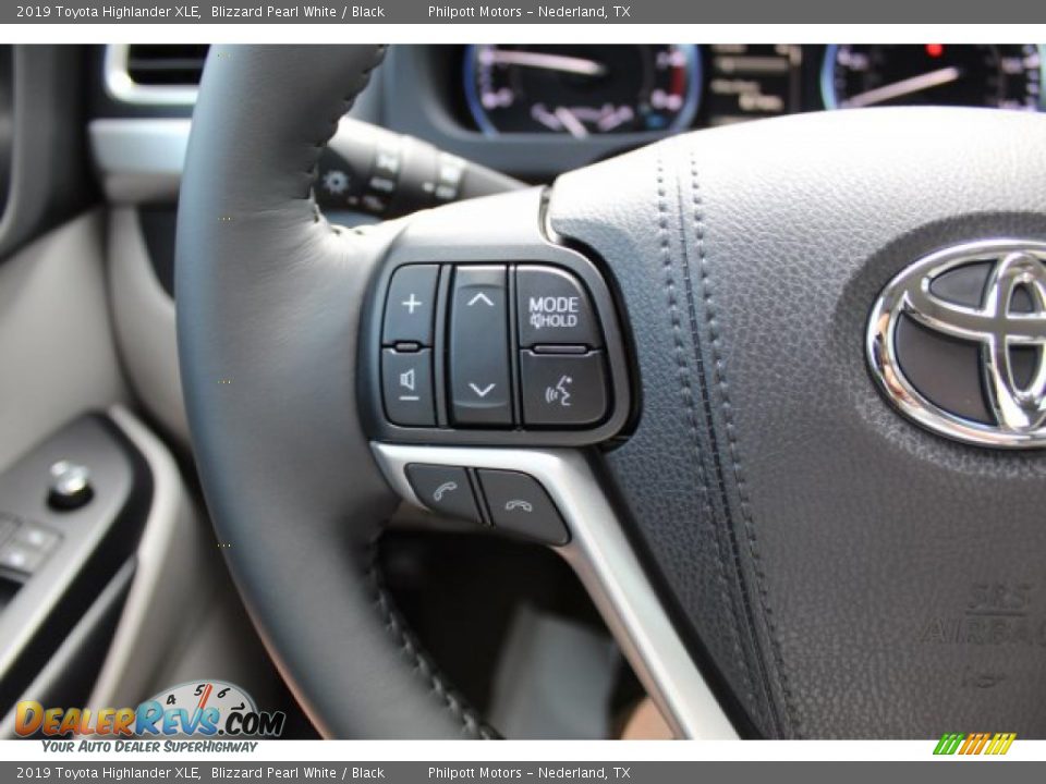 2019 Toyota Highlander XLE Blizzard Pearl White / Black Photo #12